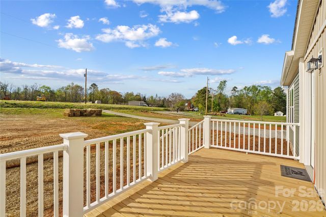 520 Eagle Mills Road, Hamptonville, NC 27020