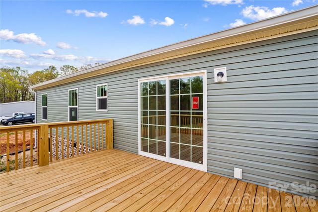 520 Eagle Mills Road, Hamptonville, NC 27020