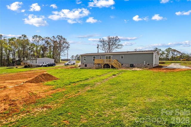 520 Eagle Mills Road, Hamptonville, NC 27020