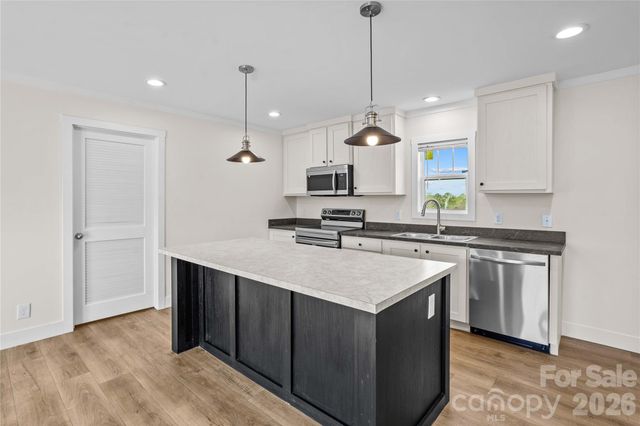 520 Eagle Mills Road, Hamptonville, NC 27020