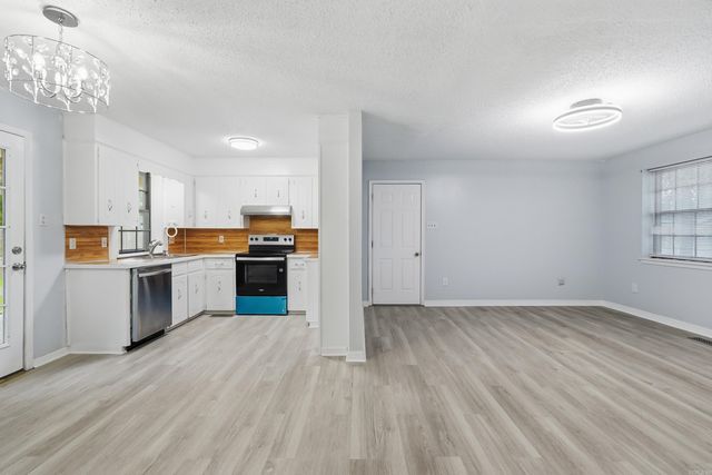 506 Ann Ave, Sherwood, AR 72120