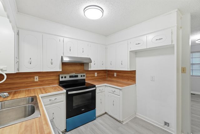 506 Ann Ave, Sherwood, AR 72120
