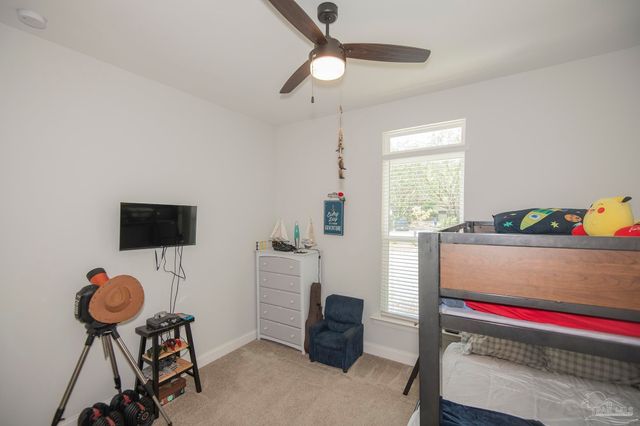 4798 Soundside Dr, Gulf Breeze, FL 32563