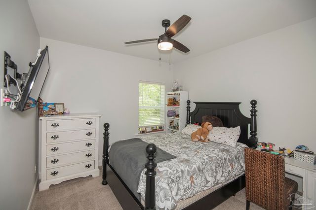 4798 Soundside Dr, Gulf Breeze, FL 32563