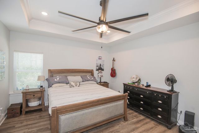 4798 Soundside Dr, Gulf Breeze, FL 32563