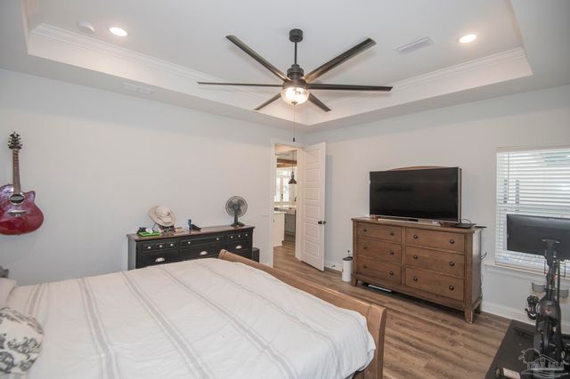 4798 Soundside Dr, Gulf Breeze, FL 32563