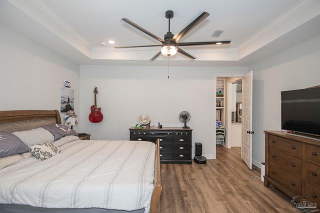 4798 Soundside Dr, Gulf Breeze, FL 32563