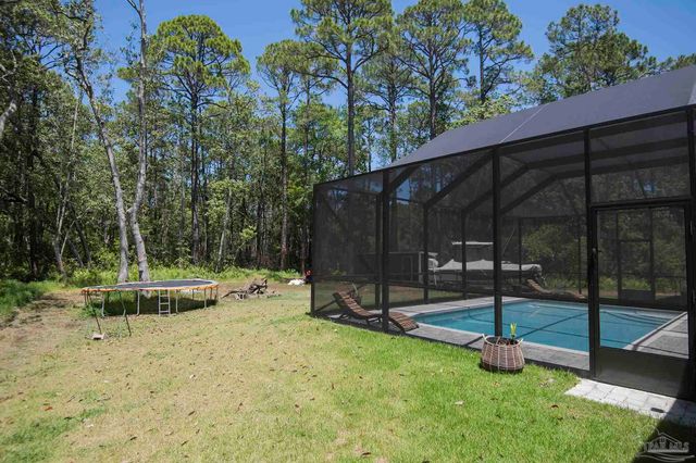 4798 Soundside Dr, Gulf Breeze, FL 32563