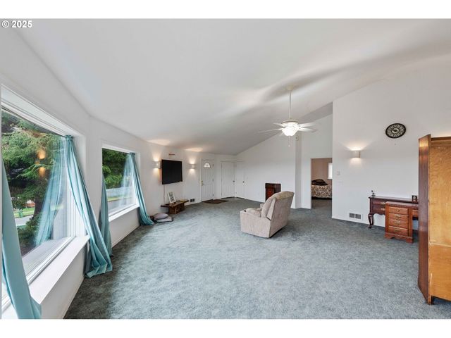 1101 BLANCO Ave, Coos Bay, OR 97420