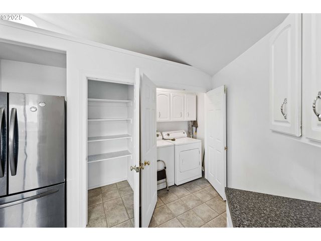 1101 BLANCO Ave, Coos Bay, OR 97420