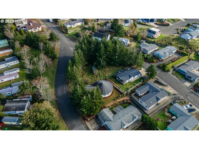 1101 BLANCO Ave, Coos Bay, OR 97420