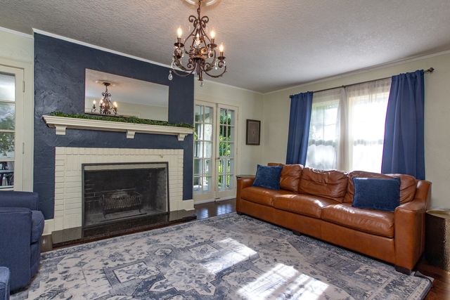 315 Ridgewood Avenue, Davenport, IA 52803