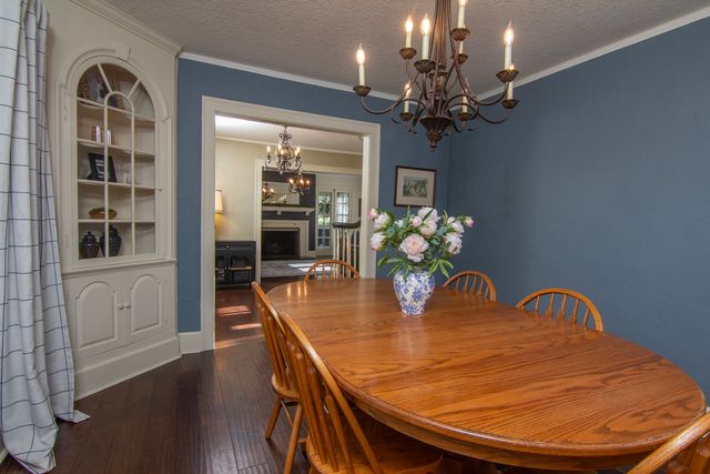 315 Ridgewood Avenue, Davenport, IA 52803