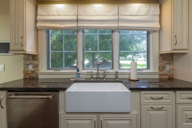 315 Ridgewood Avenue, Davenport, IA 52803