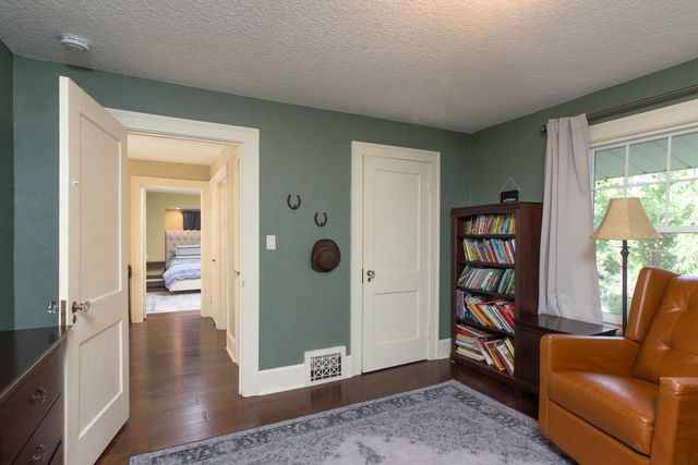 315 Ridgewood Avenue, Davenport, IA 52803
