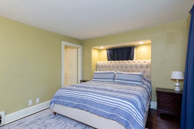 315 Ridgewood Avenue, Davenport, IA 52803