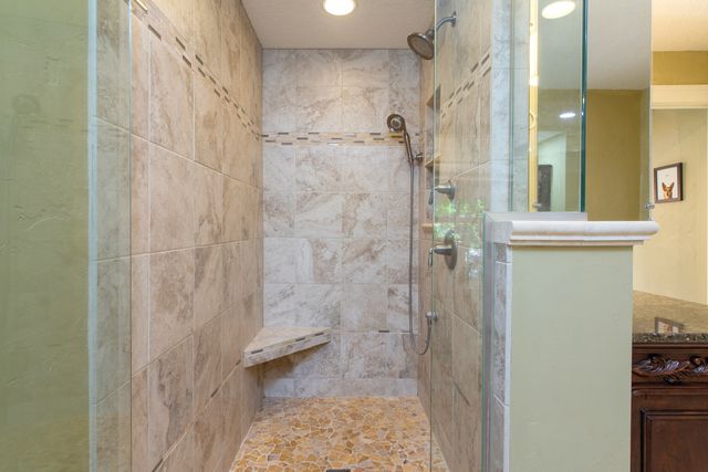 315 Ridgewood Avenue, Davenport, IA 52803