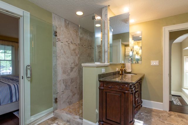 315 Ridgewood Avenue, Davenport, IA 52803