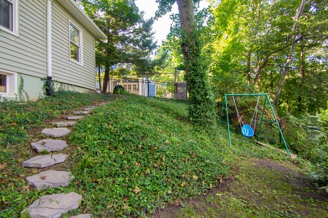 315 Ridgewood Avenue, Davenport, IA 52803