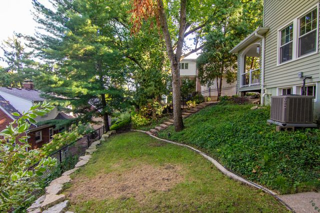 315 Ridgewood Avenue, Davenport, IA 52803