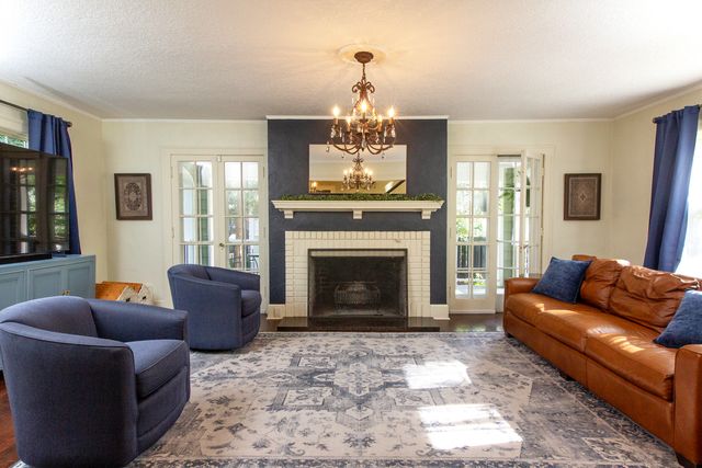315 Ridgewood Avenue, Davenport, IA 52803