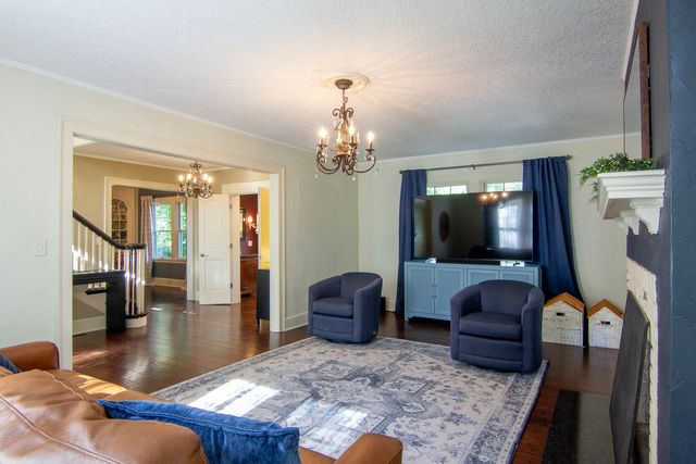 315 Ridgewood Avenue, Davenport, IA 52803