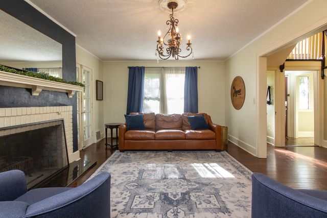 315 Ridgewood Avenue, Davenport, IA 52803