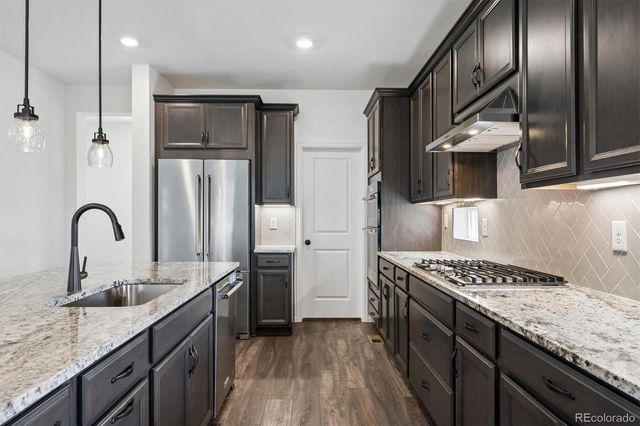 21098 E 61st Drive, Aurora, CO 80019
