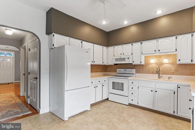 1208 WHITE BIRCH LANE, Carlisle, PA 17013