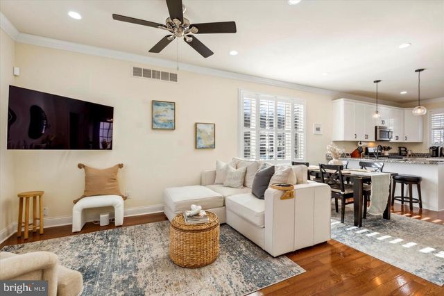 101 FRONT ST, Conshohocken, PA 19428