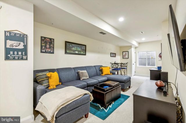 101 FRONT ST, Conshohocken, PA 19428