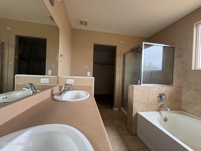 5122 Kensington Way, Las Cruces, NM 88012