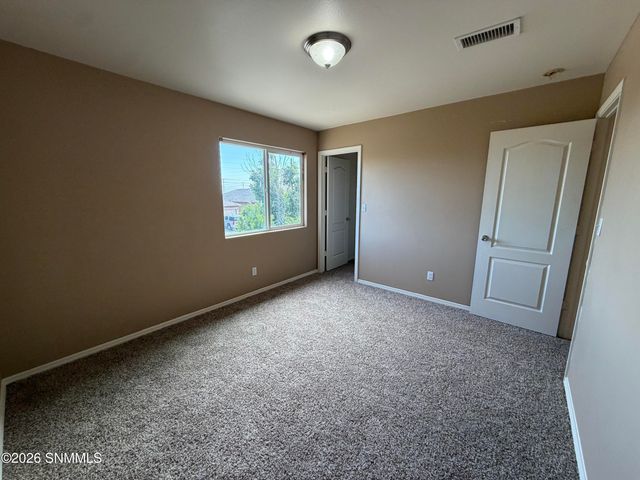5122 Kensington Way, Las Cruces, NM 88012