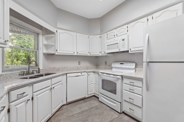 401 Ashlawn Ct, Nashville, TN 37215