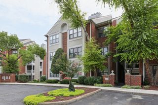 401 Ashlawn Ct, Nashville, TN 37215