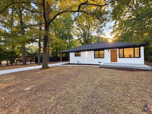 103 Edna Place, Warner Robins, GA 31093