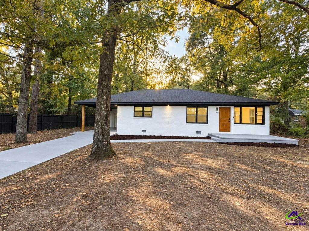 103 Edna Place, Warner Robins, GA 31093