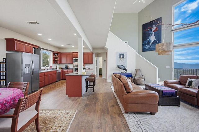 42055 Canyonside Court, Aguanga, CA 92536