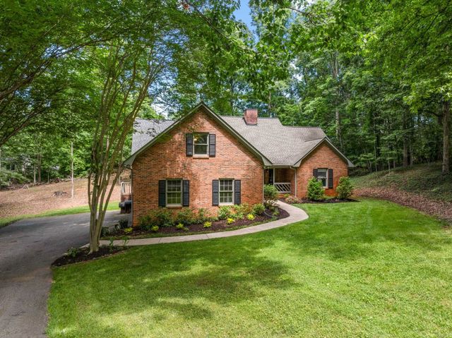 14 Mockingbird Ct, Spartanburg, SC 29307