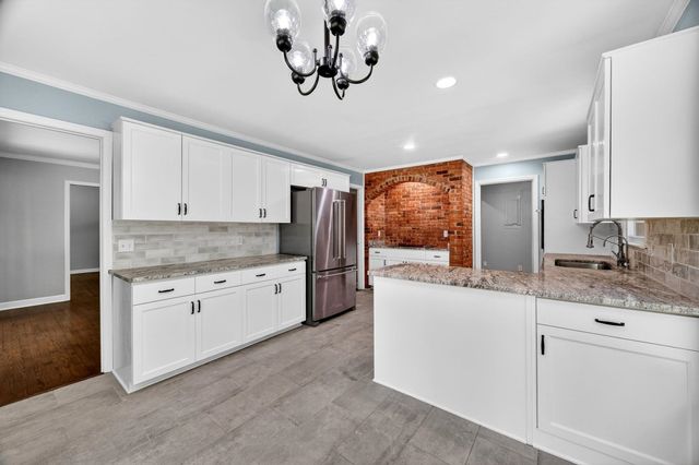 14 Mockingbird Ct, Spartanburg, SC 29307