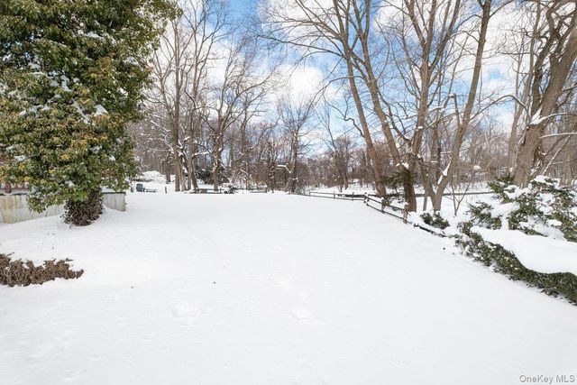 3 Runyon Place, Scarsdale, NY 10583