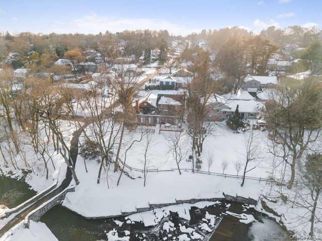 3 Runyon Place, Scarsdale, NY 10583