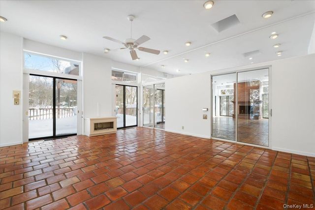 3 Runyon Place, Scarsdale, NY 10583