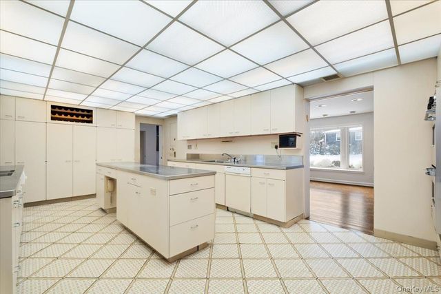 3 Runyon Place, Scarsdale, NY 10583