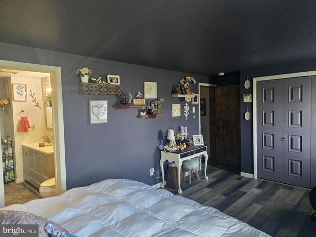 5925 GREENVILLAGE ROAD, Chambersburg, PA 17202