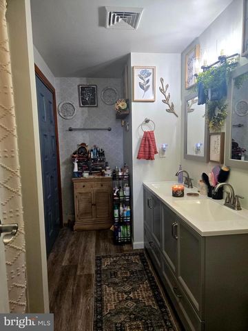 5925 GREENVILLAGE ROAD, Chambersburg, PA 17202