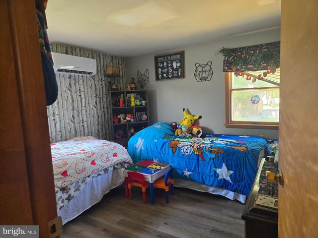 5925 GREENVILLAGE ROAD, Chambersburg, PA 17202