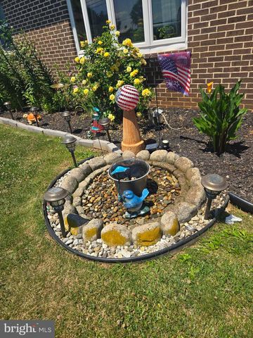 5925 GREENVILLAGE ROAD, Chambersburg, PA 17202