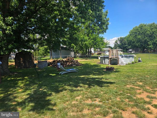 5925 GREENVILLAGE ROAD, Chambersburg, PA 17202