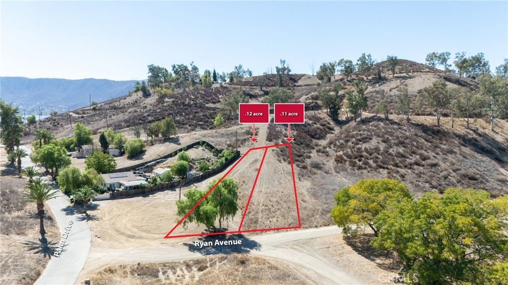 2 Ryan Ln, Lake Elsinore, CA 92530